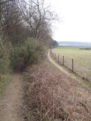 On the way to Welton, looking back to the Humber